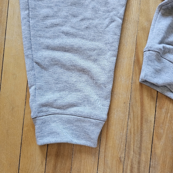 BNWT Grey Sweatpants Size X - Picture 2 of 6
